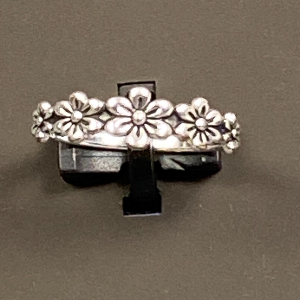 Primrose Ring Sterling Silver Size 7 Oxidized Flowers Band New On Card 925
